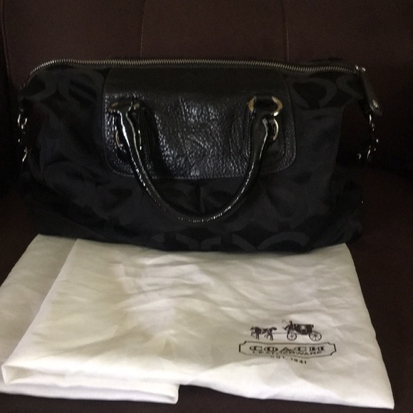 Coach satchel like new condition - Picture 5 of 8